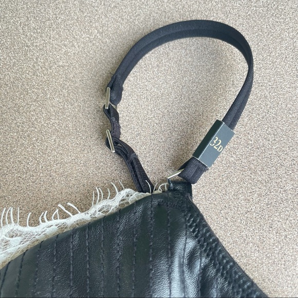 Nothing - Picture 10 of 16